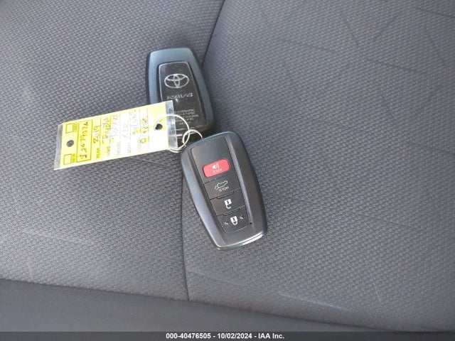 Toyota Rav4 Xle 2019 JTMW1RFV2KD016808 Image 11