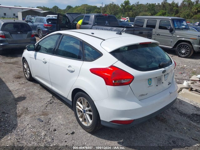 Ford FOCUS SE 2015 1FADP3K21FL249319 Image 3