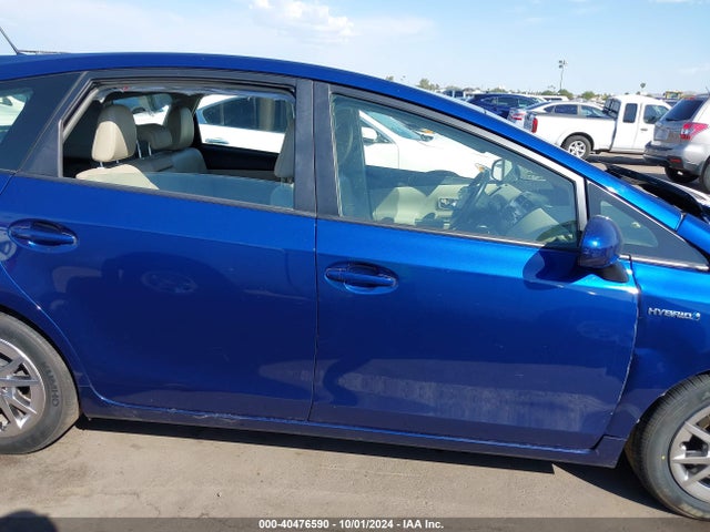 Toyota Prius V Four 2015 JTDZN3EU0FJ023366 Image 13