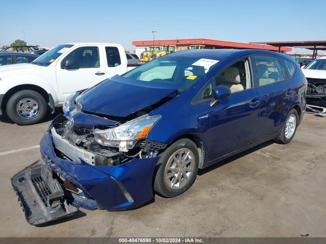Toyota Prius V Four 2015 JTDZN3EU0FJ023366 Image 2