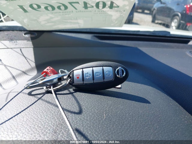 Nissan ROGUE SV 2017 5N1AT2MV1HC767391 Image 11