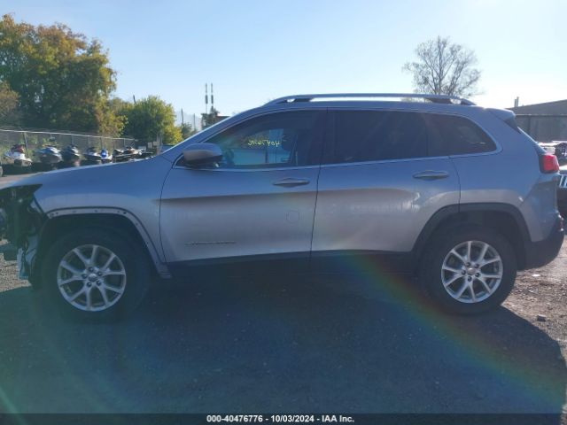 1C4PJMCB0HW520935 Jeep Cherokee Latitude 4x4