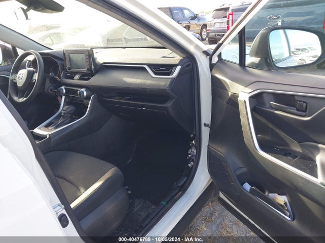 Toyota RAV4 LE 2021 2T3H1RFV4MC115839 Image 5
