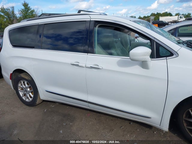 Chrysler Pacifica Touring L 2020 2C4RC1BG3LR275533 Image 14
