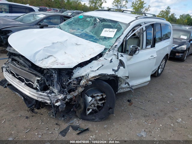 Chrysler Pacifica Touring L 2020 2C4RC1BG3LR275533 Image 2
