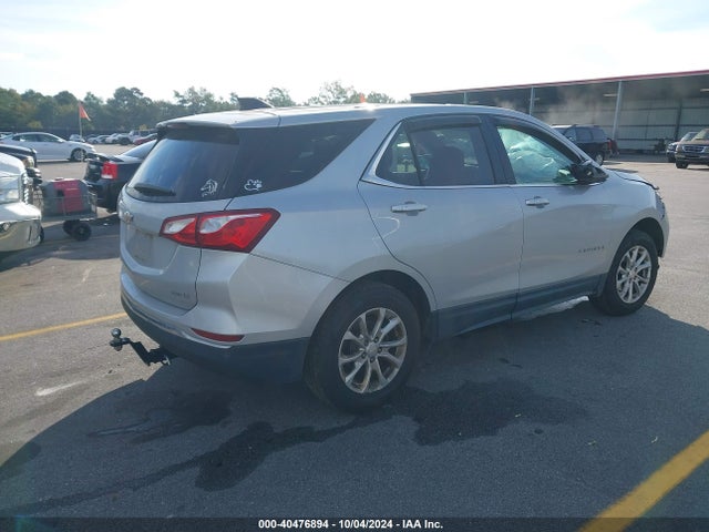 Chevrolet EQUINOX LT 2018 2GNAXSEV3J6124697 Image 4