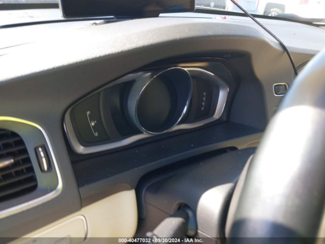 YV140MEC1F1201589 Volvo V60 T5 Premier Plus