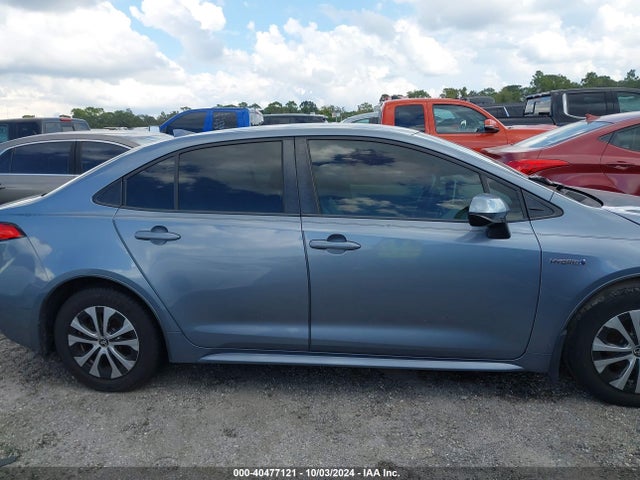 Toyota Corolla Hybrid Le 2021 JTDEAMDE5MJ005498 Image 13