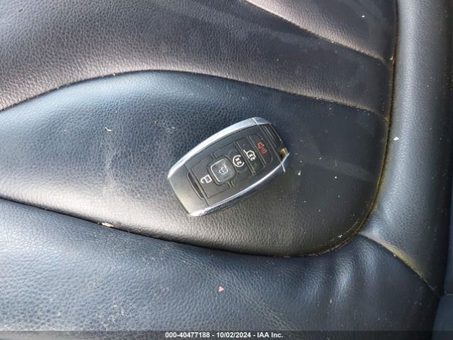 5LMCJ1D9XKUL12890 Lincoln Mkc Standard