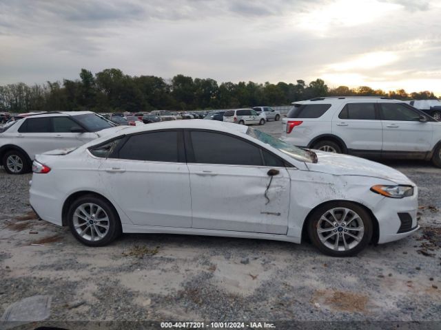 3FA6P0LU2KR220365 Ford Fusion Hybrid Se