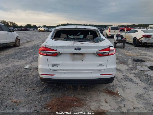 3FA6P0LU2KR220365 Ford Fusion Hybrid Se