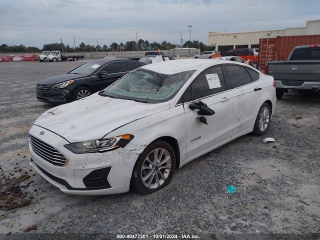 3FA6P0LU2KR220365 Ford Fusion Hybrid Se
