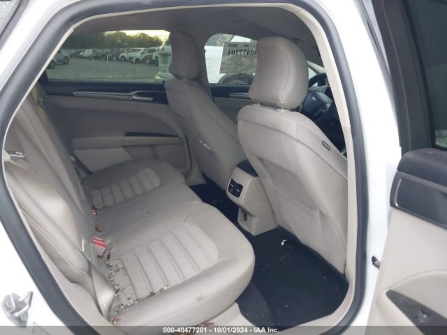 3FA6P0LU2KR220365 Ford Fusion Hybrid Se