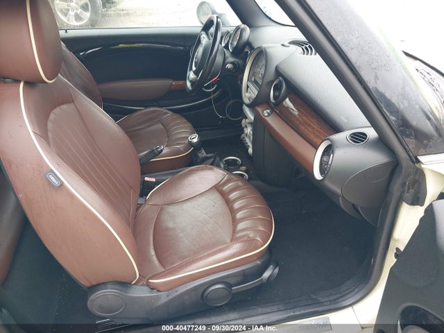 2010 MINI COOPER S WMWMS3C5XATY51546 Photo 4