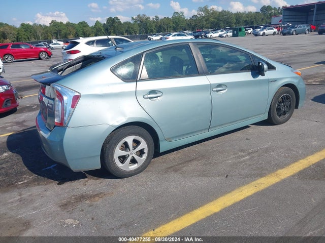 Toyota Prius Three 2014 JTDKN3DUXE1850745 Image 4