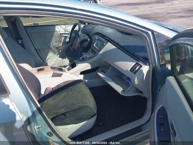 Toyota Prius Three 2014 JTDKN3DUXE1850745 Image 5
