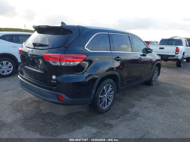 Toyota Highlander Xle 2019 5TDKZRFH9KS366992 Image 4