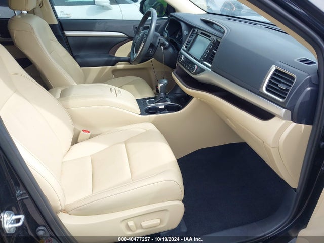 Toyota Highlander Xle 2019 5TDKZRFH9KS366992 Image 5
