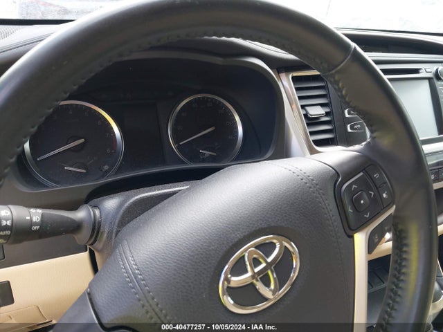 Toyota Highlander Xle 2019 5TDKZRFH9KS366992 Image 7