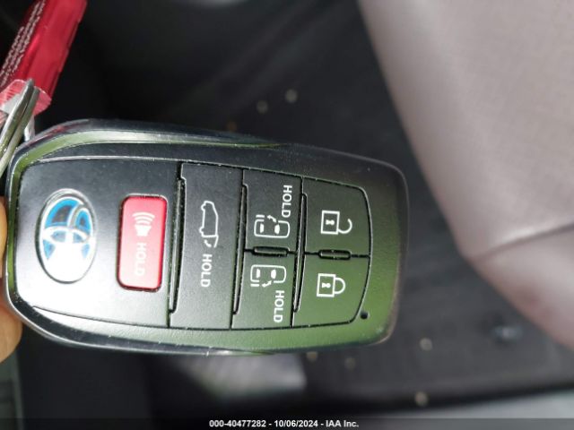 5TDERKEC6RS209747 Toyota Sienna Platinum