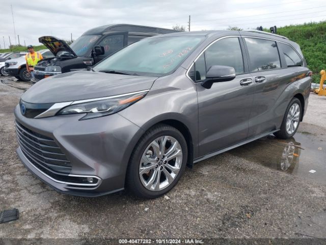 5TDERKEC6RS209747 Toyota Sienna Platinum