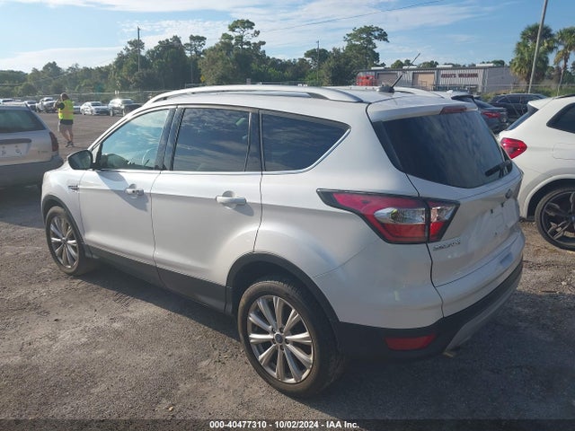 Ford Escape Titanium 2017 1FMCU0JD4HUB06065 Image 3