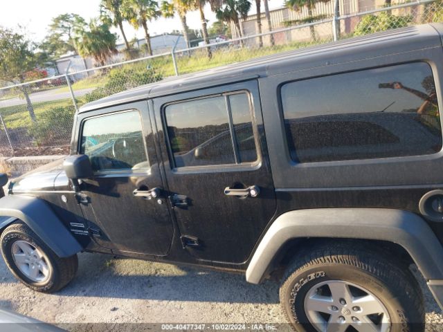 1C4BJWDG8HL694169 Jeep Wrangler Unlimited Sport