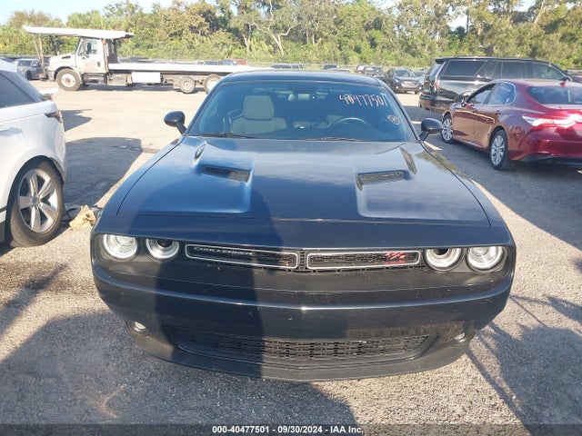 2C3CDZATXFH811330 Dodge Challenger R/t