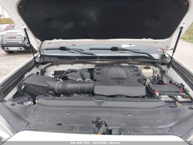Toyota 4RUNNER SR5 2016 JTEBU5JR8G5282629 Image 10