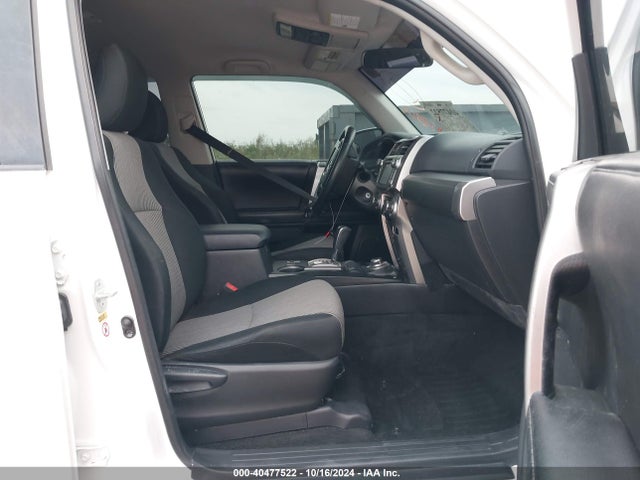 Toyota 4RUNNER SR5 2016 JTEBU5JR8G5282629 Image 5