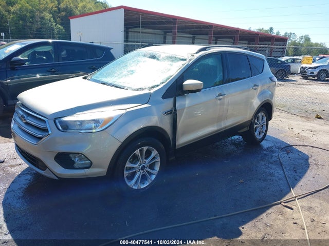 Ford ESCAPE SE 2018 1FMCU9GD1JUC69015 Image 2