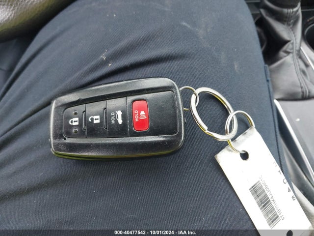 Toyota CAMRY LE 2018 4T1B11HK4JU084010 Image 11