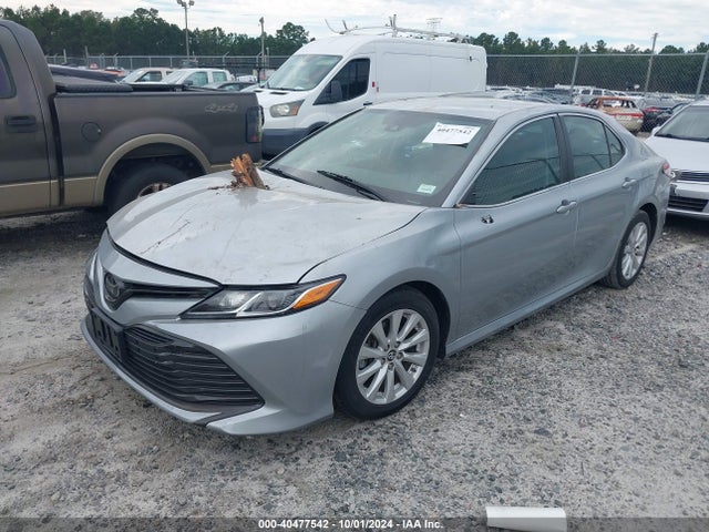 Toyota CAMRY LE 2018 4T1B11HK4JU084010 Image 2