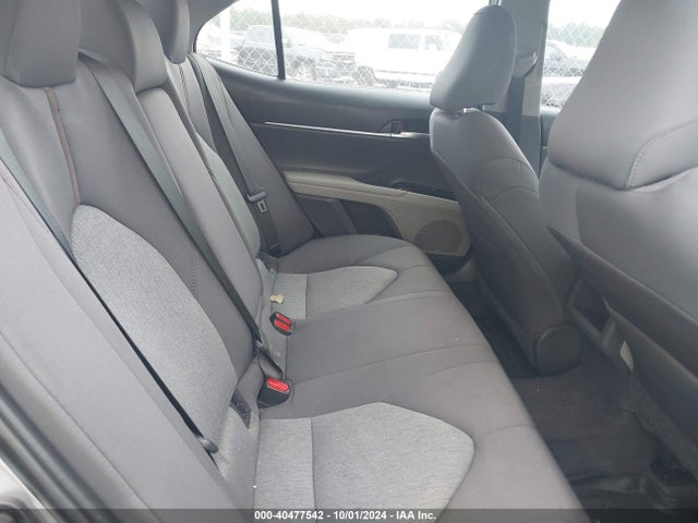 Toyota CAMRY LE 2018 4T1B11HK4JU084010 Image 8