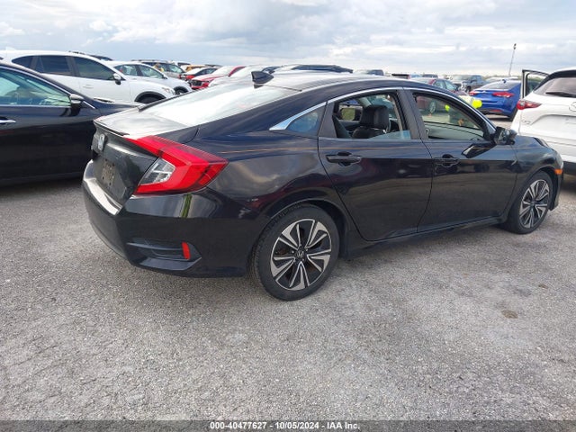 40477627 :رقم المزاد ، 19XFC1F77HE004769 vin ، 2017 Honda Civic Ex-l مزاد بيع