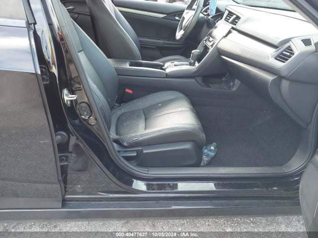 40477627 :رقم المزاد ، 19XFC1F77HE004769 vin ، 2017 Honda Civic Ex-l مزاد بيع