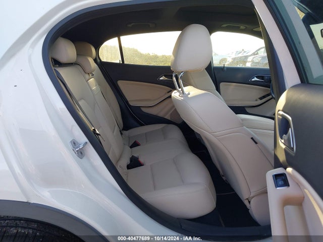 WDCTG4EB7HJ323584 Mercedes-Benz GLA 250