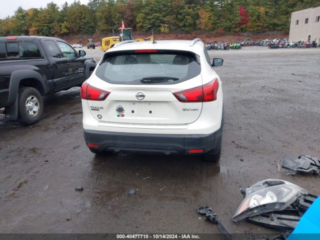 JN1BJ1CR0JW293891 Nissan Rogue Sport Sv