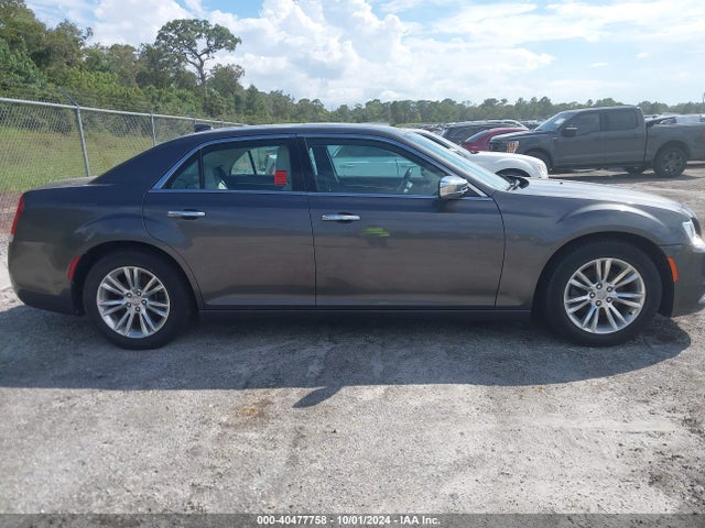Chrysler 300C 2015 2C3CCAEG1FH766117 Image 13