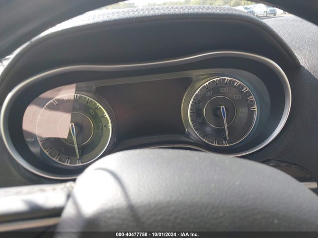 2C3CCAEG1FH766117 Chrysler 300C