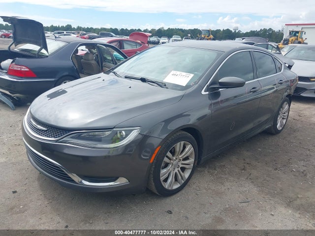 Chrysler 200 Limited 2015 1C3CCCAB0FN534122 Image 2