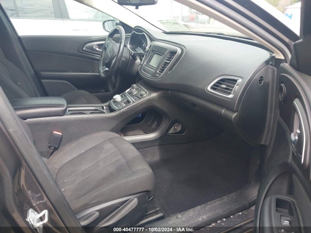 Chrysler 200 Limited 2015 1C3CCCAB0FN534122 Image 5
