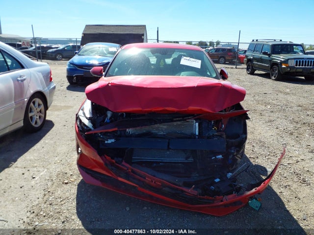 5NPLM4AG7NH085403 Hyundai ELANTRA SEL