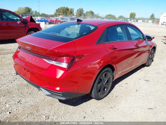 5NPLM4AG7NH085403 Hyundai ELANTRA SEL