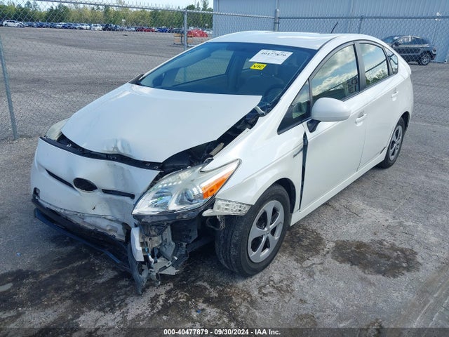 Toyota Prius Three 2015 JTDKN3DU6F0469286 Image 2