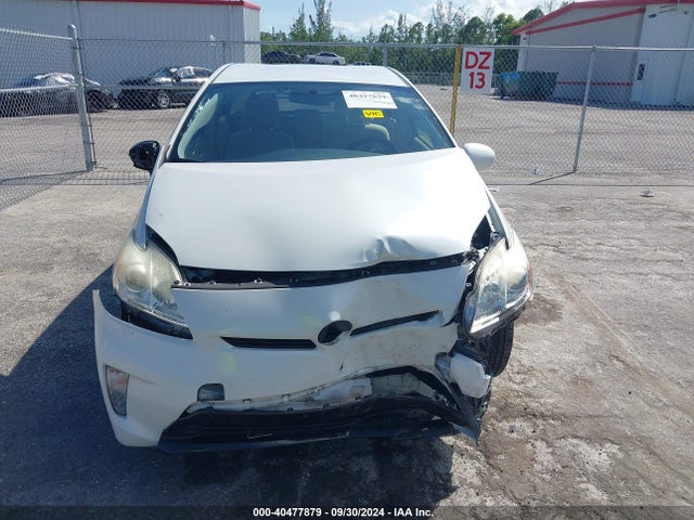 Toyota Prius Three 2015 JTDKN3DU6F0469286 Image 6
