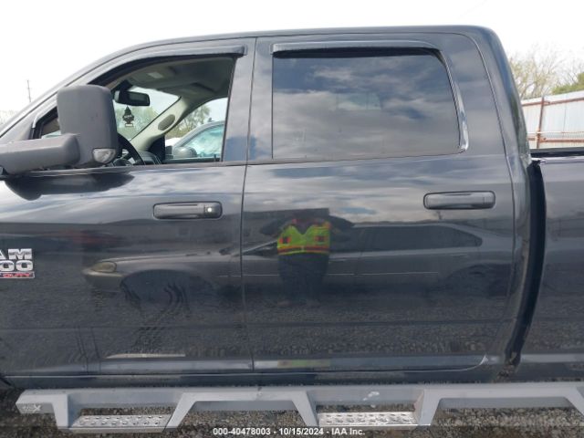 3C6UR5HJ0JG333210 RAM 2500 Tradesman  4x4 8' Box