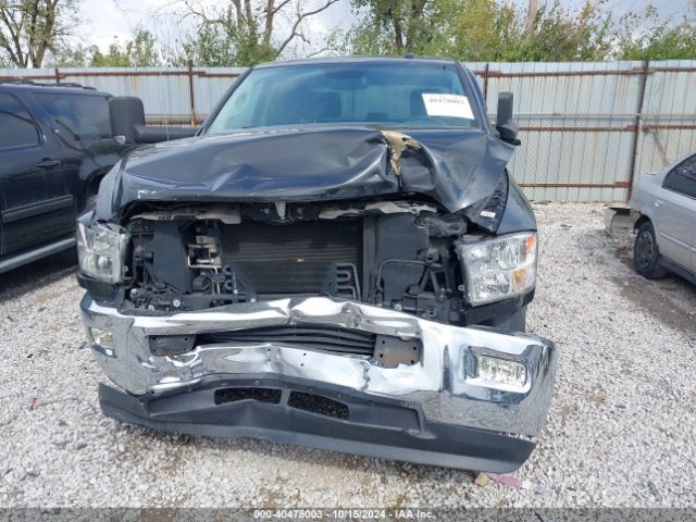 3C6UR5HJ0JG333210 RAM 2500 Tradesman  4x4 8' Box