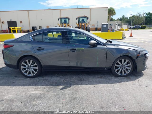 3MZBPADL8NM300935 Mazda Mazda3 Premium