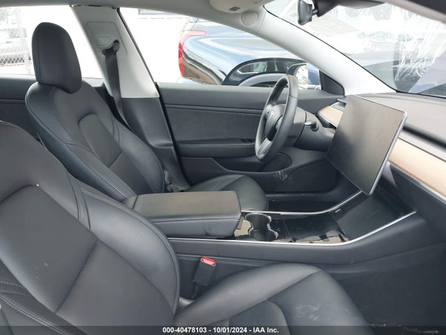 2019 TESLA MODEL 3 5YJ3E1EA5KF466503 Photo 4